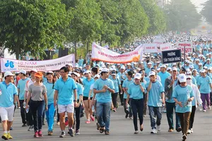 Đi bộ Lawrence S. Ting - Hành trình vì người nghèo