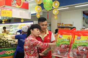 Siêu thị giảm giá hết ga những ngày cuối năm