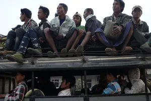 Lo xung đột, Trung Quốc yêu cầu Myanmar ‘hạ nhiệt’ biên giới