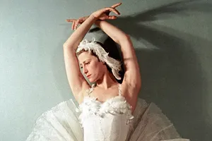 Vũ công huyền thoại Nga từng bị nghi là gián điệp Anh