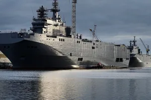 Pháp bỏ ra 1,3 tỷ USD bồi thường cho tàu Mistral