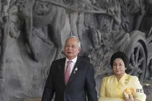 Malaysia điều tra tài khoản ngân hàng của vợ thủ tướng