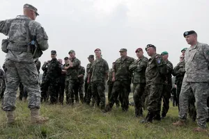 Nếu chiến tranh xảy ra, quân Mỹ đã bắn chết đồng minh?