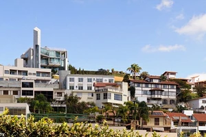 Bé gái 10 tuổi bất ngờ chuyển dạ ở trường học