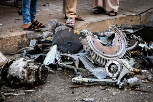 Syria: Chiến đấu cơ rơi vào chợ, hơn 30 người chết