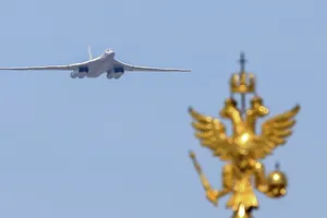 Không quân Nga sắp tiếp nhận máy bay ném bom Tu-160 