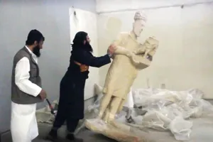 Tàn phá cổ vật, IS thực chất đang thu lời