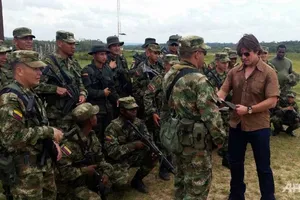 Tai nạn máy bay trên phim trường tài tử Tom Cruise