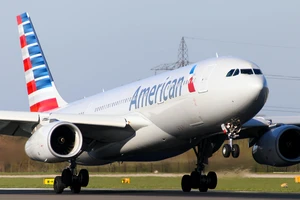 Phi công hãng hàng không Mỹ đột tử giữa chuyến bay