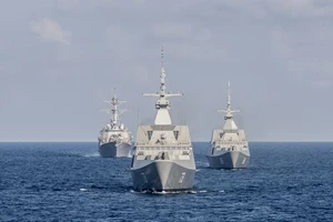 Hải quân Mỹ sắp đưa tàu áp sát đảo nhân tạo của TQ