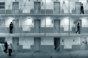 Tù nhân tại Bỉ được cấp Internet và xem phim khiêu dâm