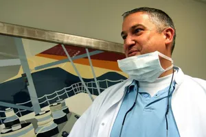 Xử tù 'nha sĩ kinh dị' làm hại gần 100 người 