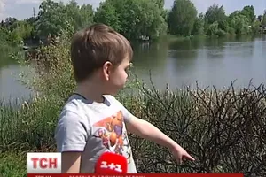 Trực thăng lạ thả bom cháy gần nhà riêng tổng thống Ukraine?