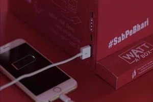 KFC ra mắt hộp thức ăn có thể sạc điện thoại