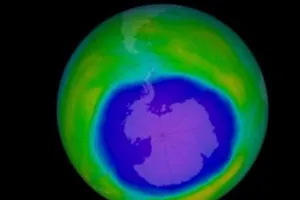 Lỗ hổng tầng ozon tại Nam cực bắt đầu thu nhỏ