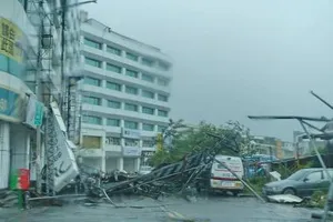 Đài Loan tan hoang vì siêu bão - quái thú 'Nepartak'