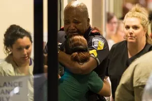 Giải mã dòng chữ bằng máu của kẻ bắn tỉa cảnh sát Mỹ 