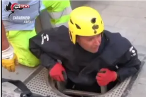 Ý bắt giữ băng đảng 'siêu đạo chích' đào hầm cướp trang sức