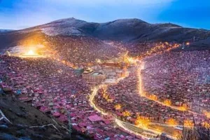 Báo Trung Quốc phủ nhận thông tin đập phá Larung Gar