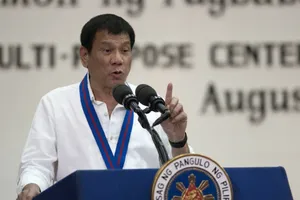 Ông Duterte lại văng tục, mắng EU ‘đạo đức giả’