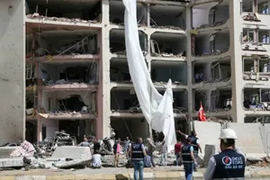 Nổ xe chở lính Thổ Nhĩ Kỳ, 8 người bị thương