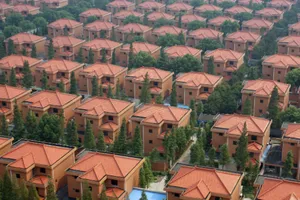 Sự xa hoa và bí ẩn của ngôi làng giàu nhất Trung Quốc