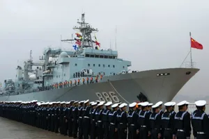 Đội tàu hải quân Trung Quốc rầm rộ thăm Campuchia