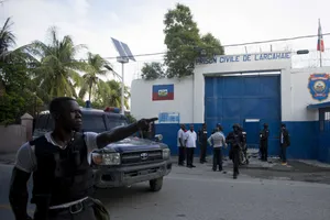 174 tù nhân cướp vũ khí, vượt ngục hàng loạt