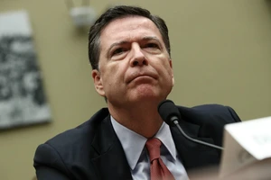 Giám đốc FBI quyền lực liệu có ngáng đường bà Clinton?