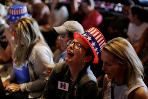 Trang nhập cư Canada bị sập sau khi ông Trump đắc cử