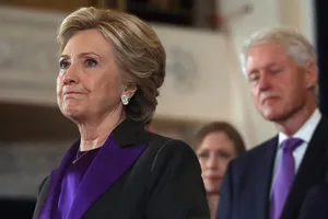 Bà Clinton hơn ông Trump gần 1,5 triệu phiếu phổ thông