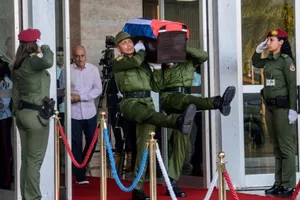 Đưa lãnh tụ Fidel Castro về nơi an nghỉ cuối cùng