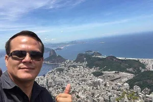 Bi kịch gia đình phi công máy bay chở đội bóng Brazil