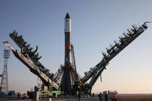 Tàu vũ trụ Nga vỡ tung giữa trời