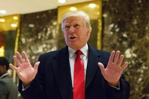 Trump dọa hủy hợp đồng ‘Không lực một’ với Boeing