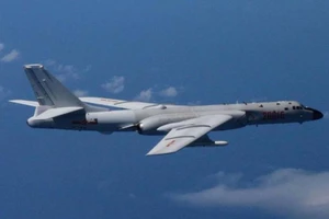 Nhật điều chiến đấu cơ đối phó 6 máy bay Trung Quốc