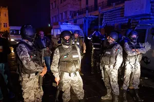 Khủng bố xả súng tại lâu đài Jordan, nhắm vào cảnh sát