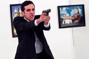 Hung thủ ám sát đại sứ Nga là do người tình giật dây?