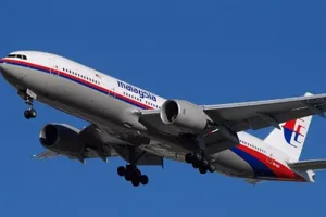 Tạm ngưng tìm kiếm máy bay MH370 trên biển