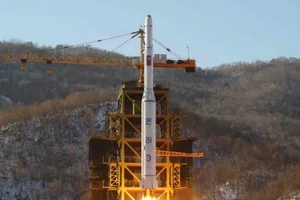 Triều Tiên phóng tên lửa ngay sau gặp gỡ Trump-Abe