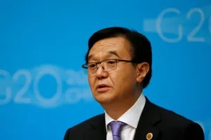 Bộ trưởng Trung Quốc bất ngờ hoãn thăm Philippines