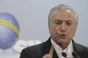 Tổng thống Brazil muốn đình chỉ điều tra ông tham nhũng