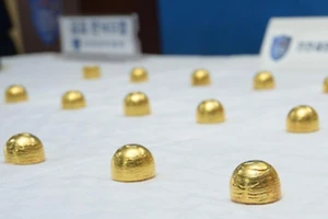 Hàn Quốc phá nhóm buôn lậu vàng chuyên giấu 'chỗ kín'