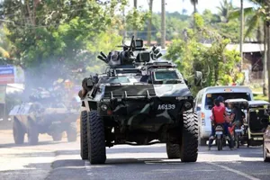 ​Ba mũi tiến công tái chiếm TP Philippines từ khủng bố