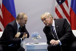 Ông Trump ẩn ý ông Putin thích đối phó bà Clinton hơn