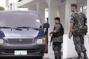 Bị phục kích, 4 vệ sĩ của ông Duterte bị thương