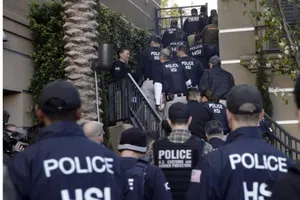 Mỹ đền nữ du khách Trung Quốc 461.000 USD vì bắt oan