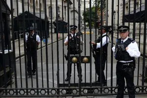 Phá âm mưu ám sát nữ thủ tướng Anh