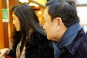 Nghi anh em bà Yingluck đến Bắc Kinh ăn Tết