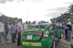 Va chạm giữa taxi và xe tải, 1 hành khách tử vong